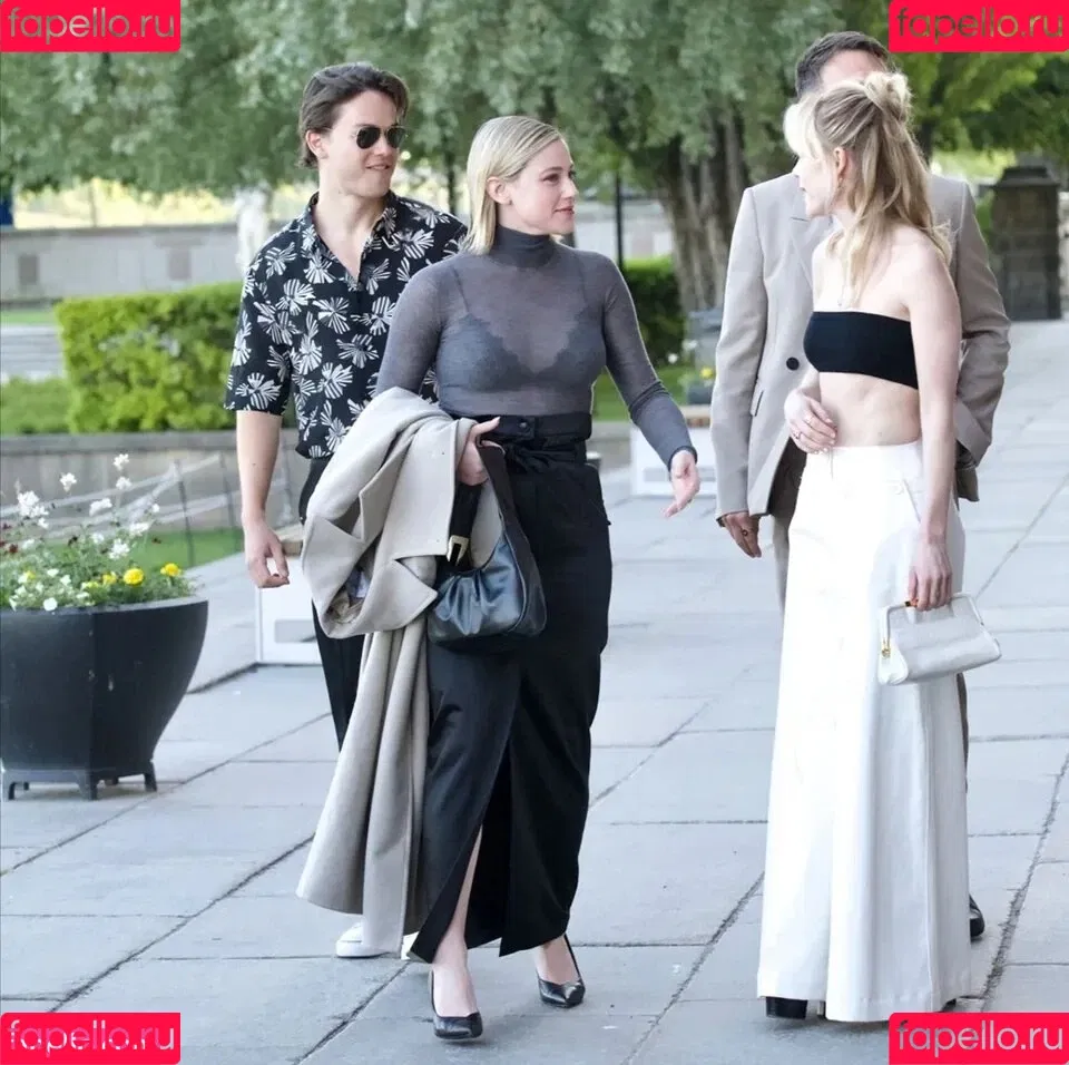 Kiernan Shipka Onlyfans Photo Gallery 