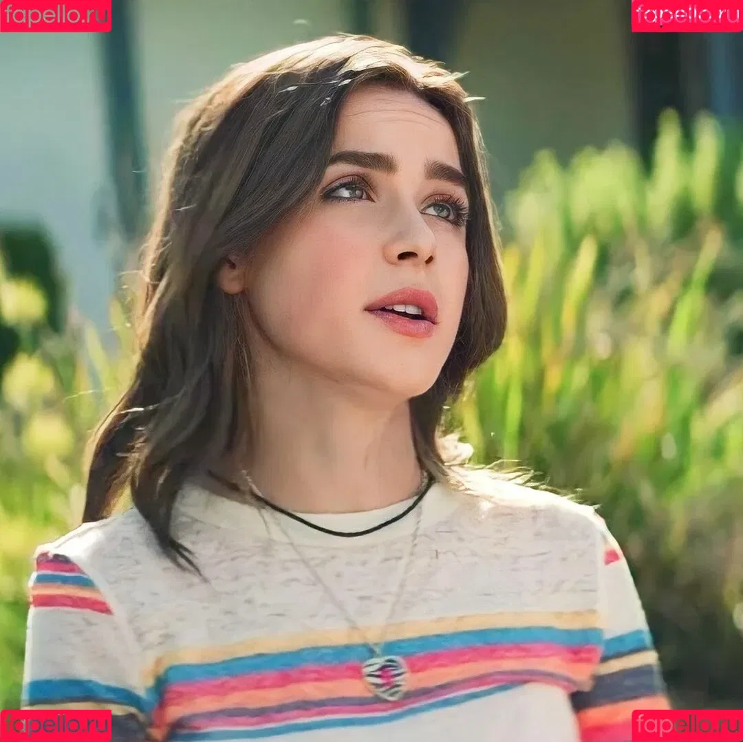 Kiernan Shipka Onlyfans Photo Gallery 