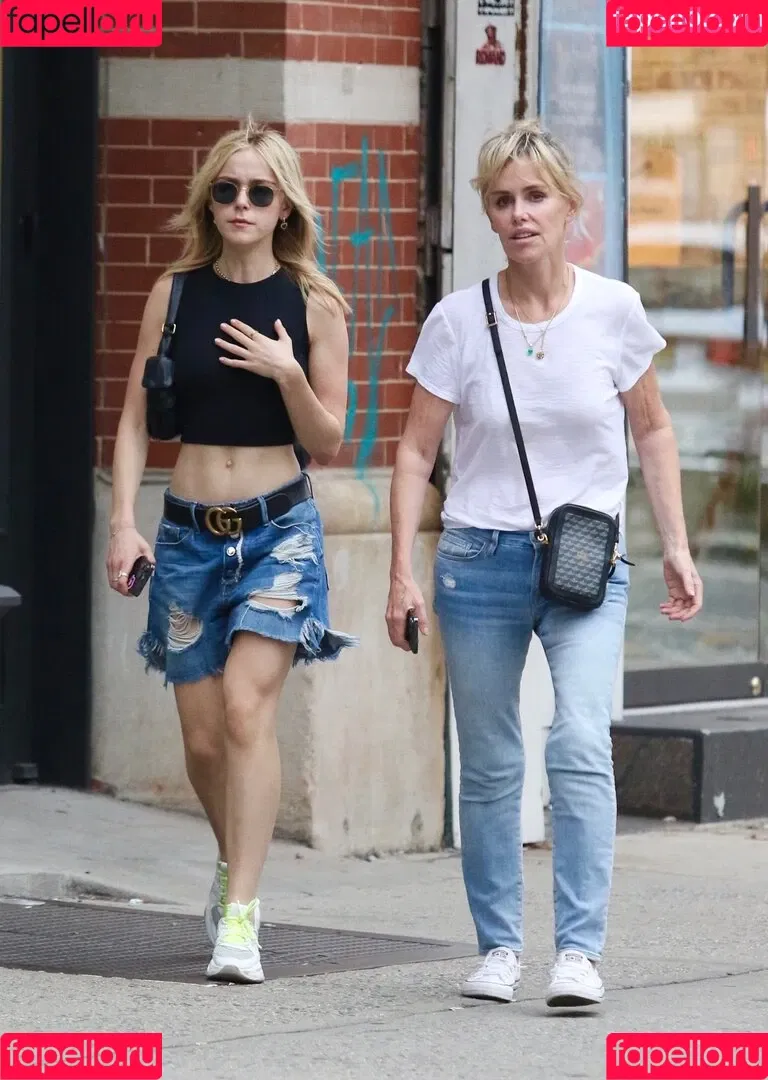 Kiernan Shipka Onlyfans Photo Gallery 