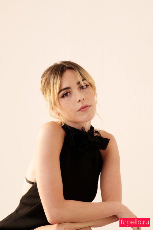 Kiernan Shipka Nude Onlyfans Photo 24