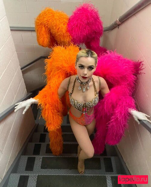 Kiernan Shipka Nude Onlyfans Photo 7