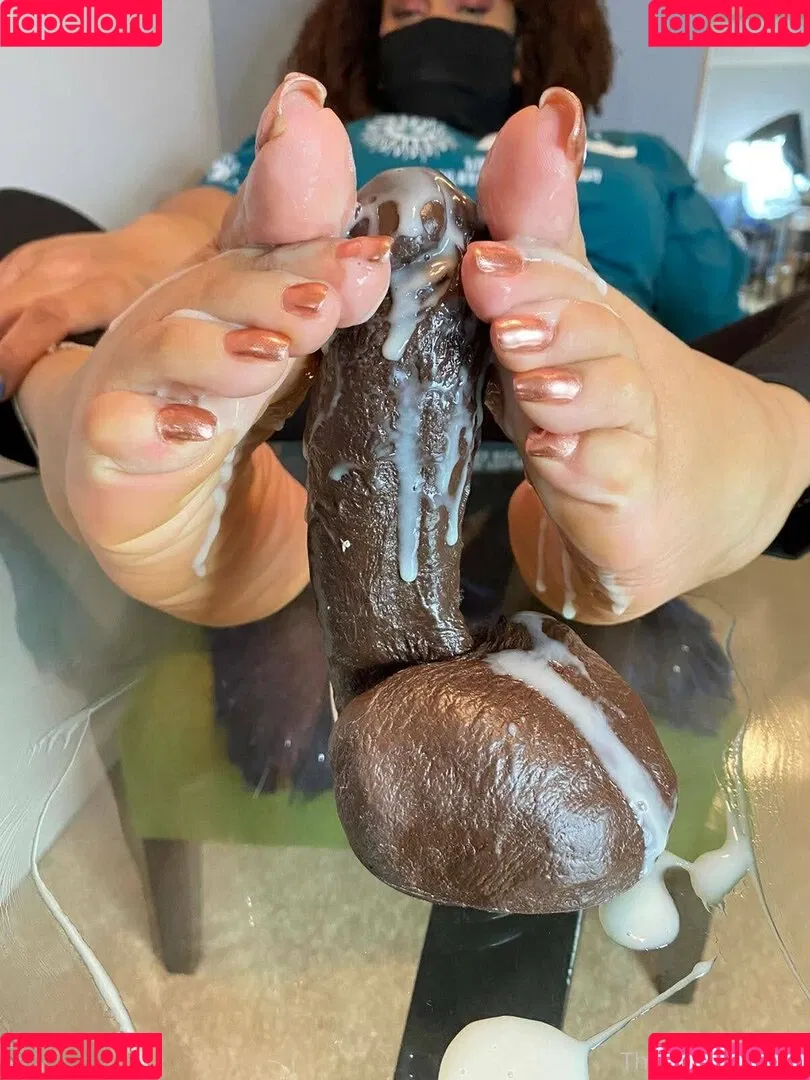 thedcfootqueen Onlyfans Photo Gallery 