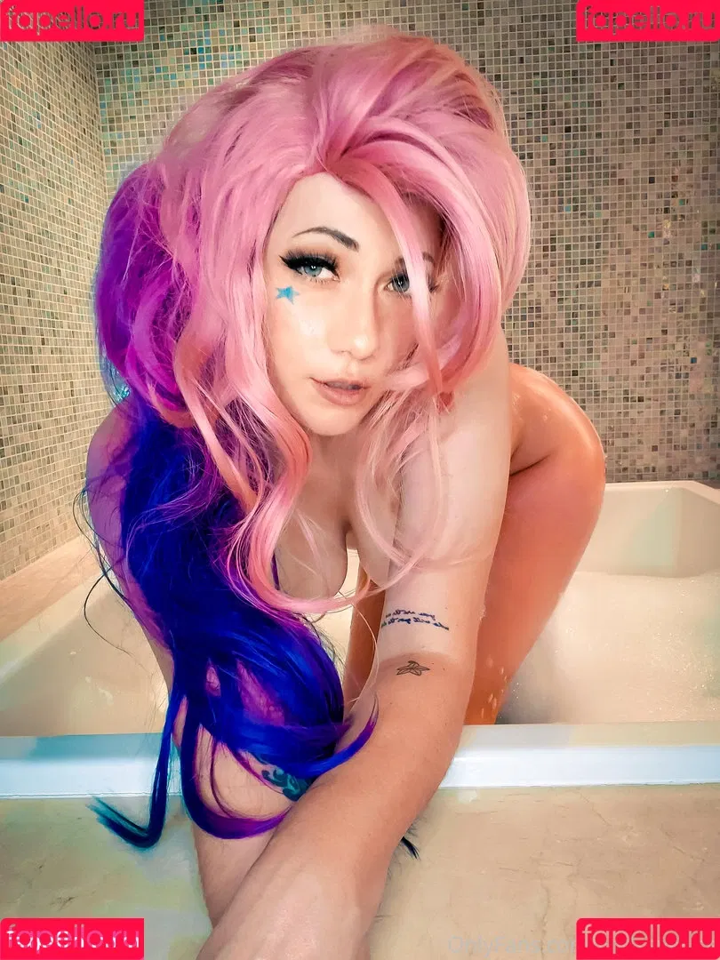 Lindsay Elyse Onlyfans Photo Gallery 