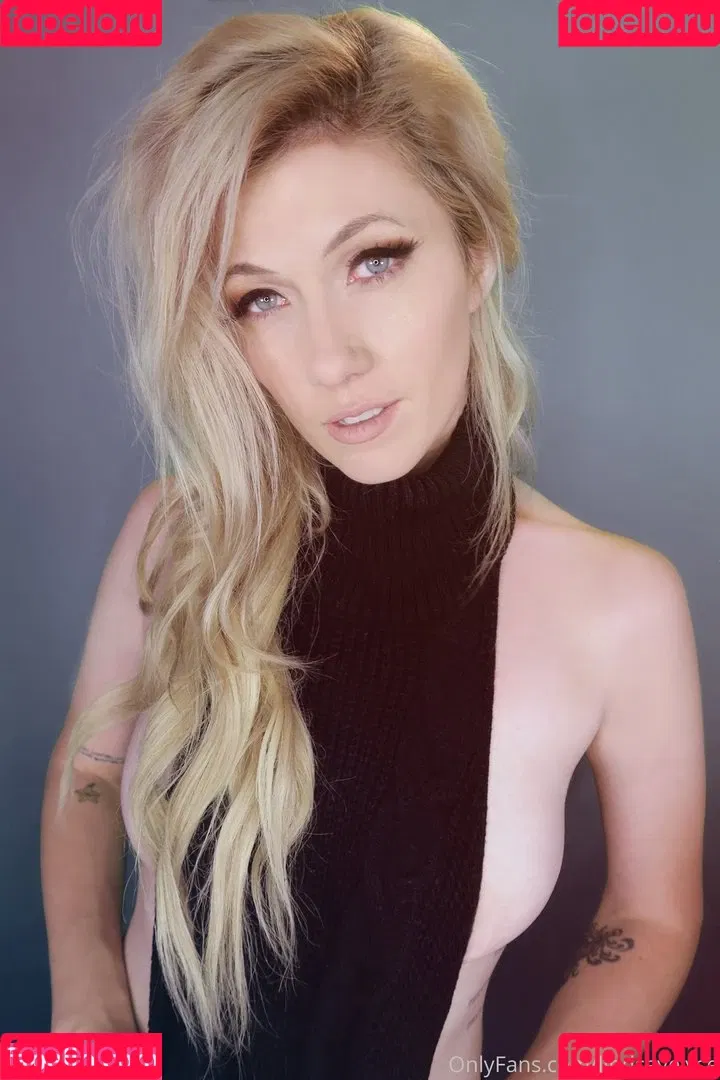 Lindsay Elyse Onlyfans Photo Gallery 
