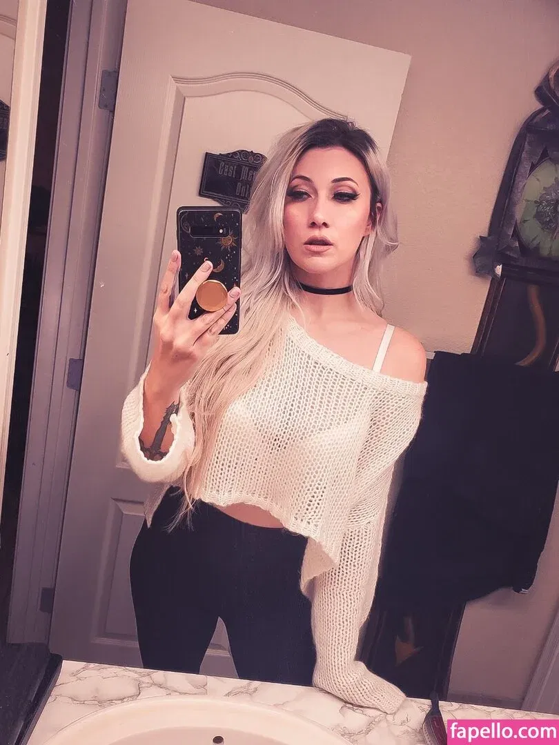 Lindsay Elyse Onlyfans Photo Gallery 