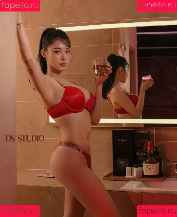 kimgapju Onlyfans Photo Gallery 