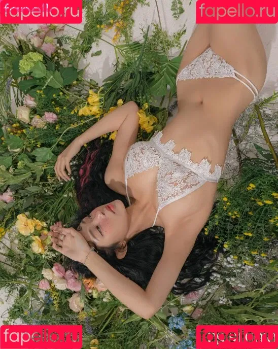 kimgapju Onlyfans Photo Gallery 