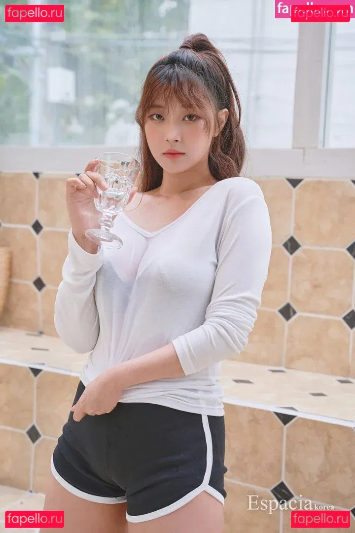 kimgapju Onlyfans Photo Gallery 