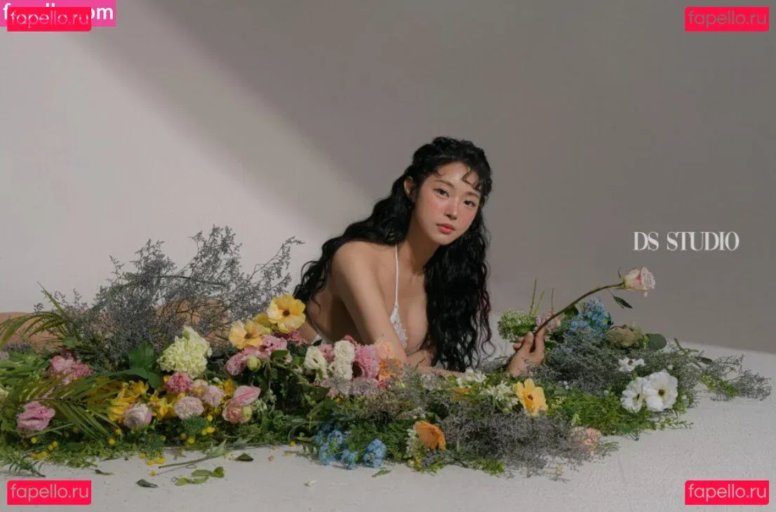 kimgapju Onlyfans Photo Gallery 