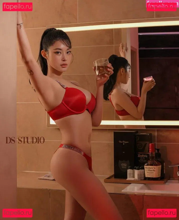 kimgapju Onlyfans Photo Gallery 