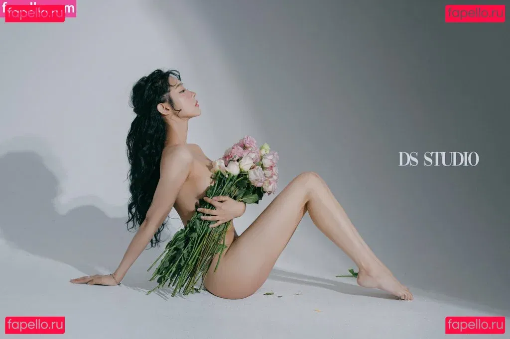 kimgapju Onlyfans Photo Gallery 