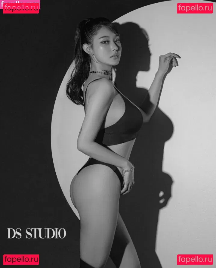 kimgapju Onlyfans Photo Gallery 