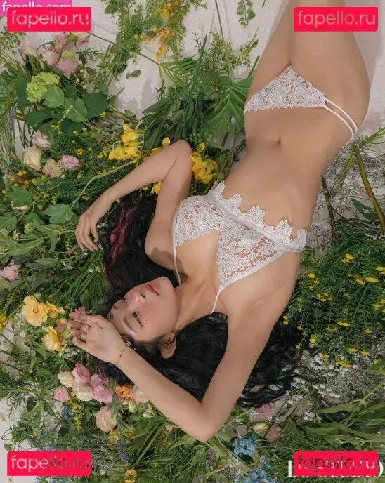 kimgapju Onlyfans Photo Gallery 