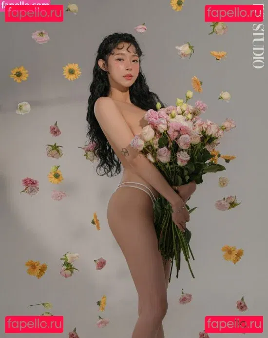 kimgapju Onlyfans Photo Gallery 