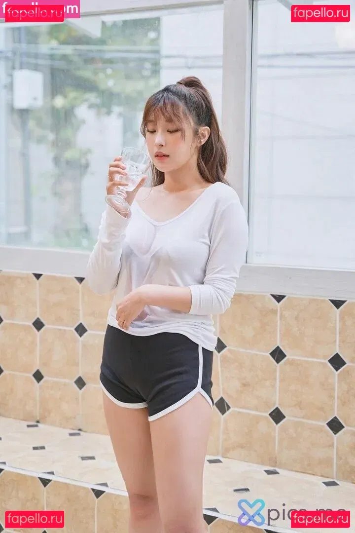 kimgapju Onlyfans Photo Gallery 