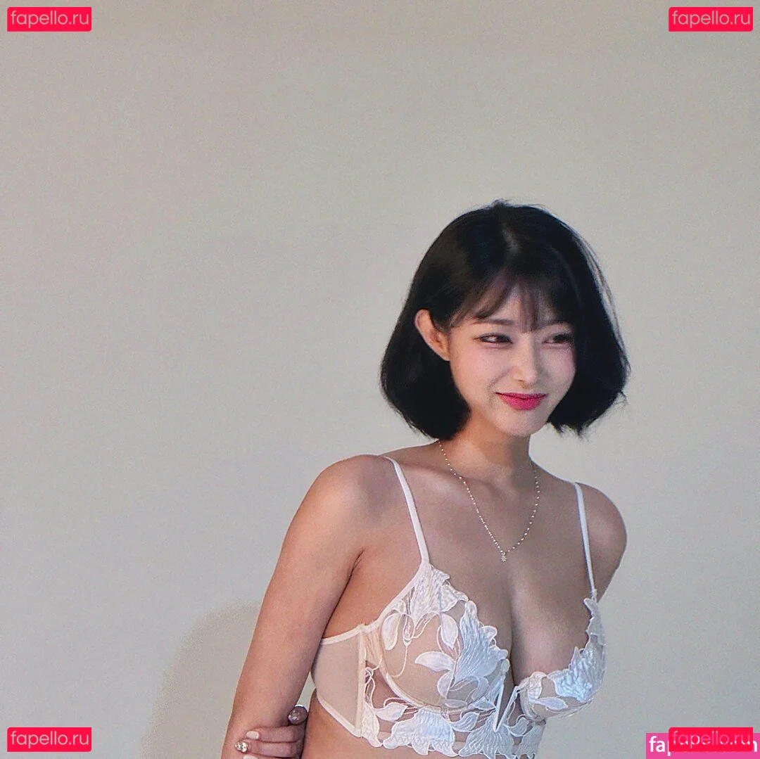 kimgapju Onlyfans Photo Gallery 