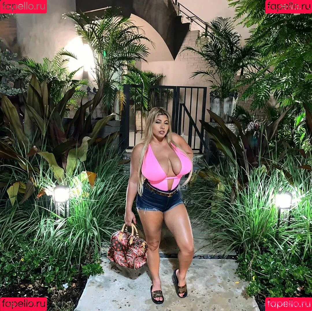 Andrea Marie Onlyfans Photo Gallery 