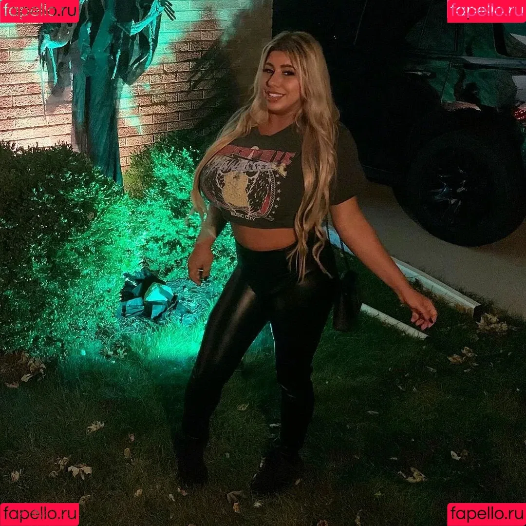 Andrea Marie Onlyfans Photo Gallery 