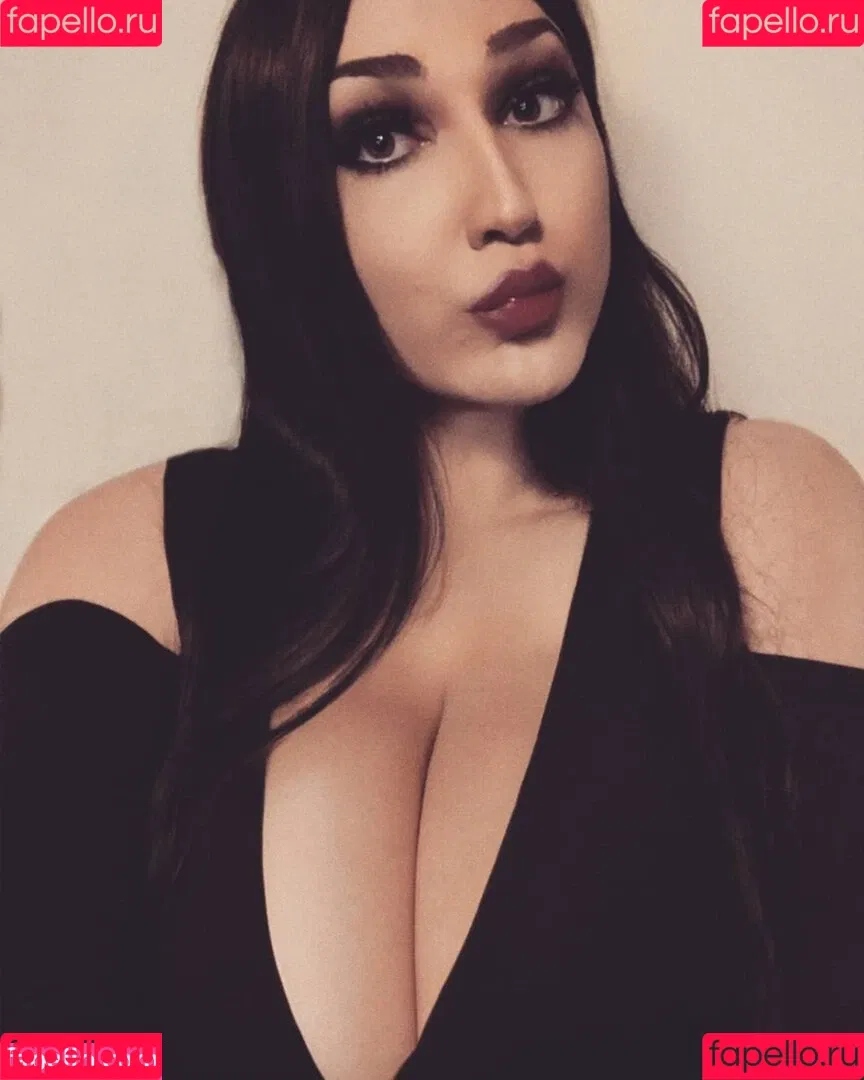 ThighHiBby Onlyfans Photo Gallery 