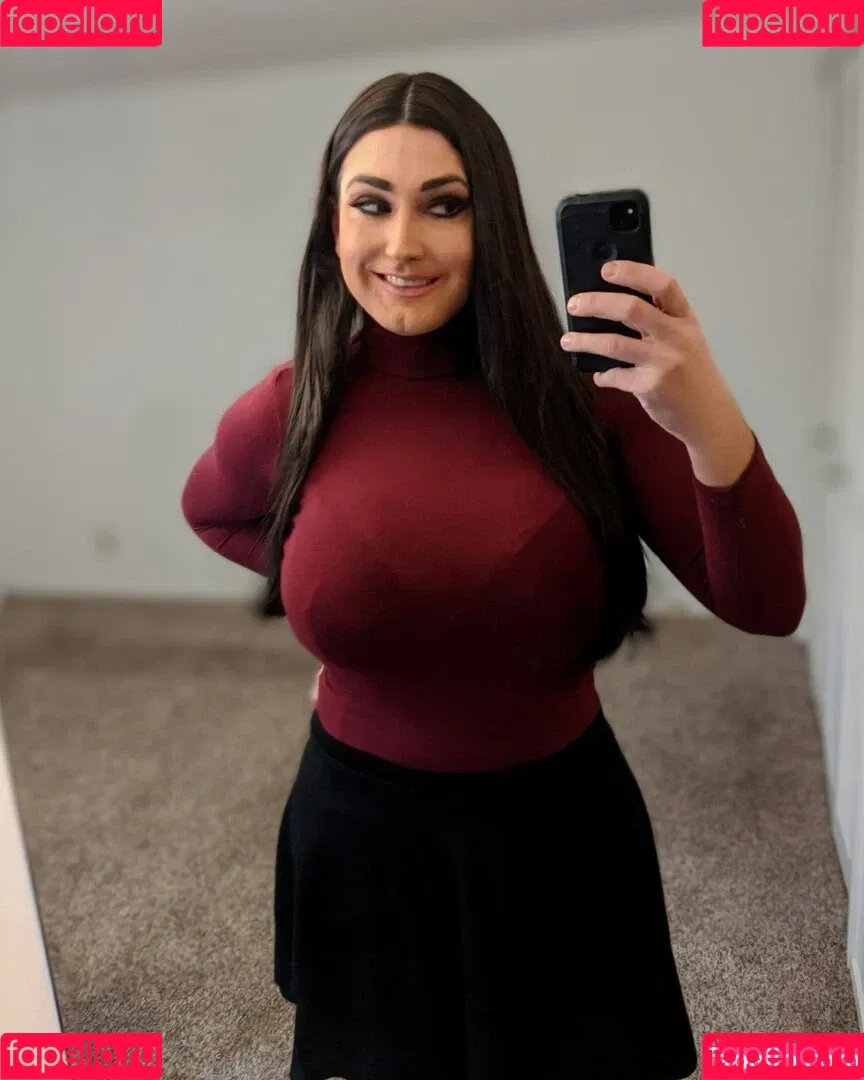 ThighHiBby Onlyfans Photo Gallery 