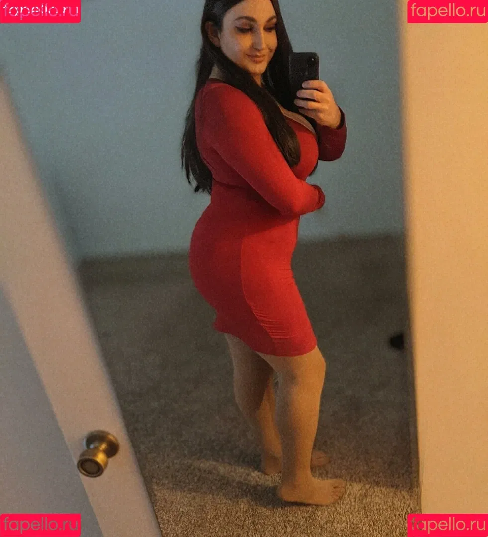 ThighHiBby Onlyfans Photo Gallery 