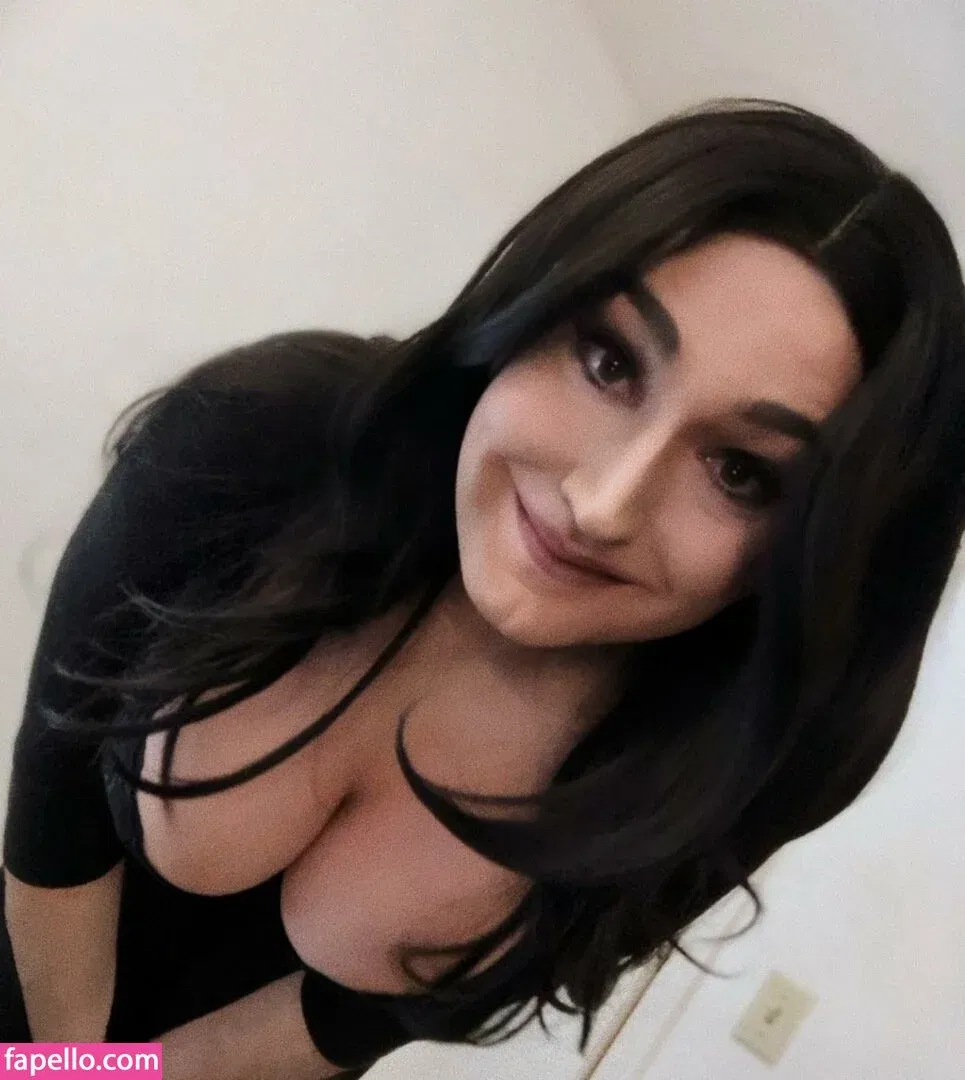 ThighHiBby Onlyfans Photo Gallery 