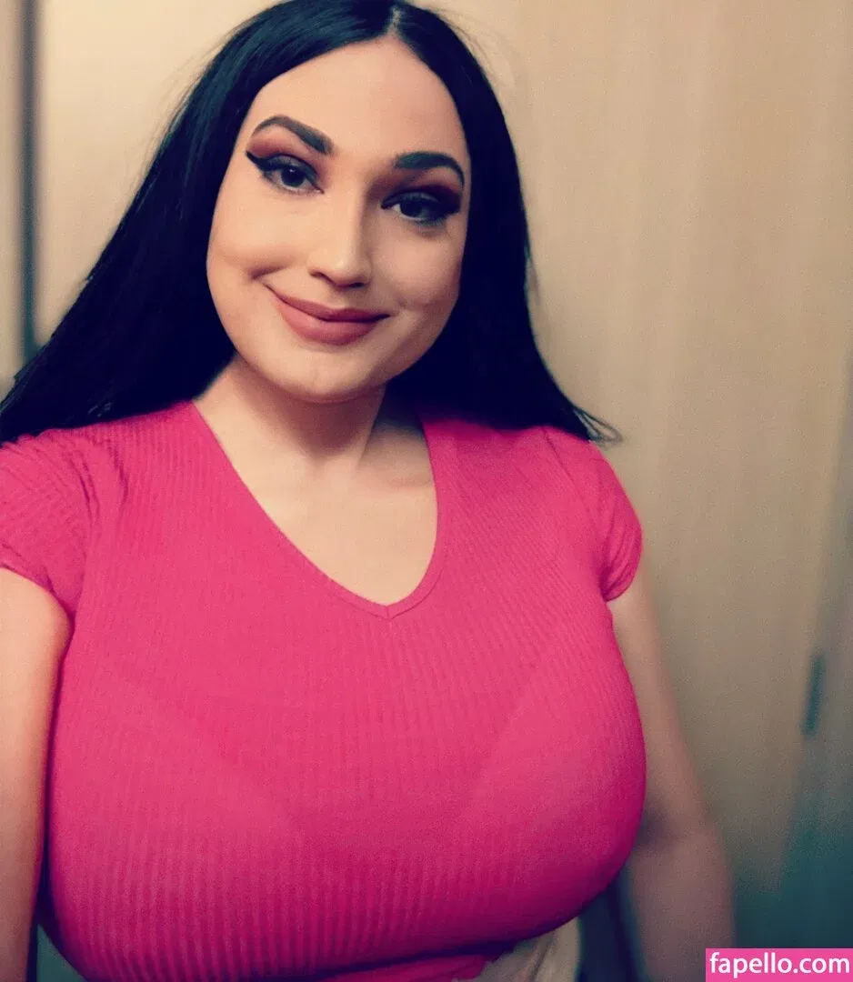 ThighHiBby Onlyfans Photo Gallery 