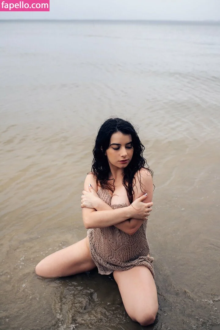 Felicia Agatha Onlyfans Photo Gallery 