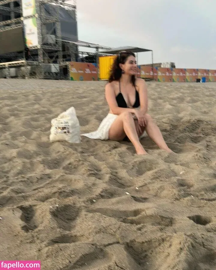 Felicia Agatha Onlyfans Photo Gallery 