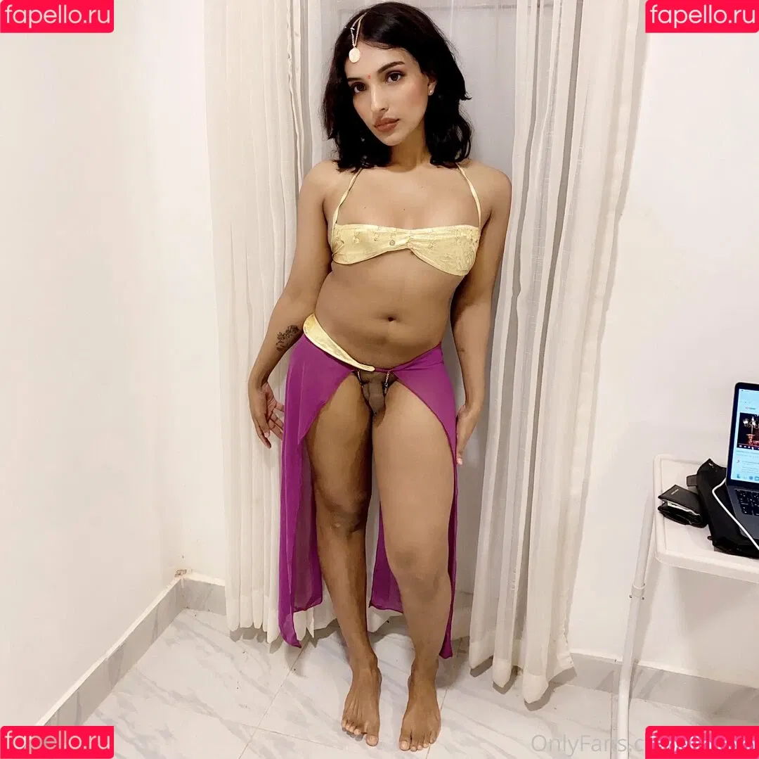 zorilee Onlyfans Photo Gallery 