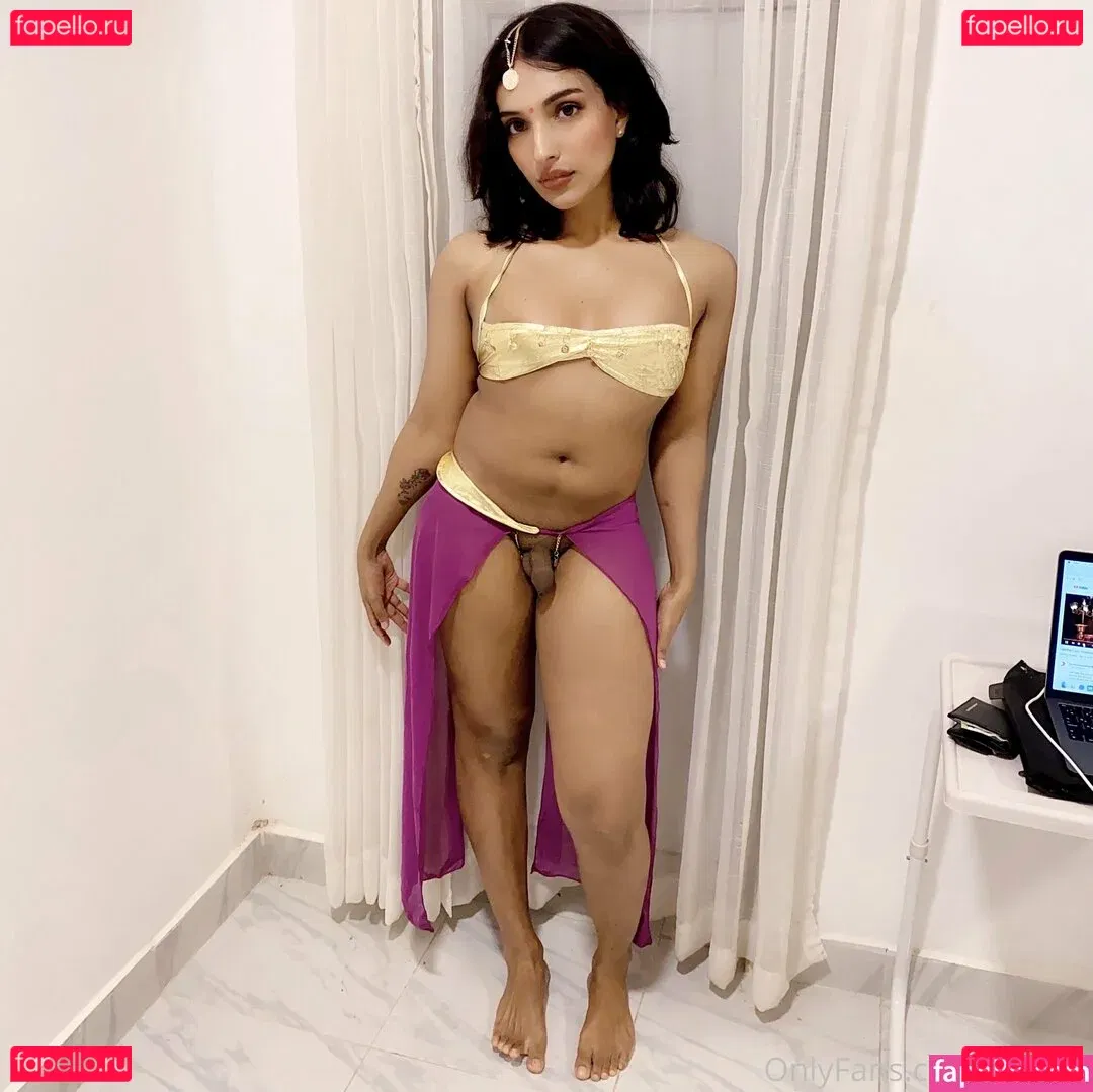 zorilee Onlyfans Photo Gallery 