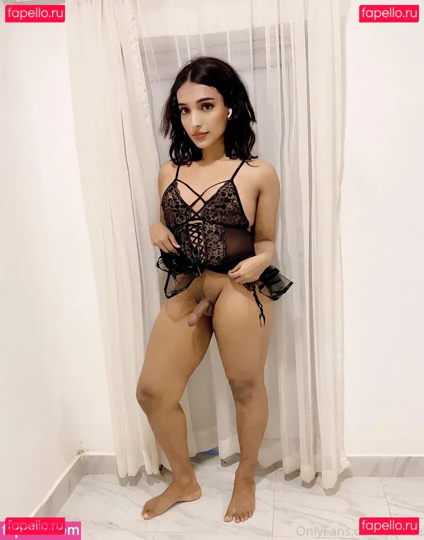 zorilee Onlyfans Photo Gallery 