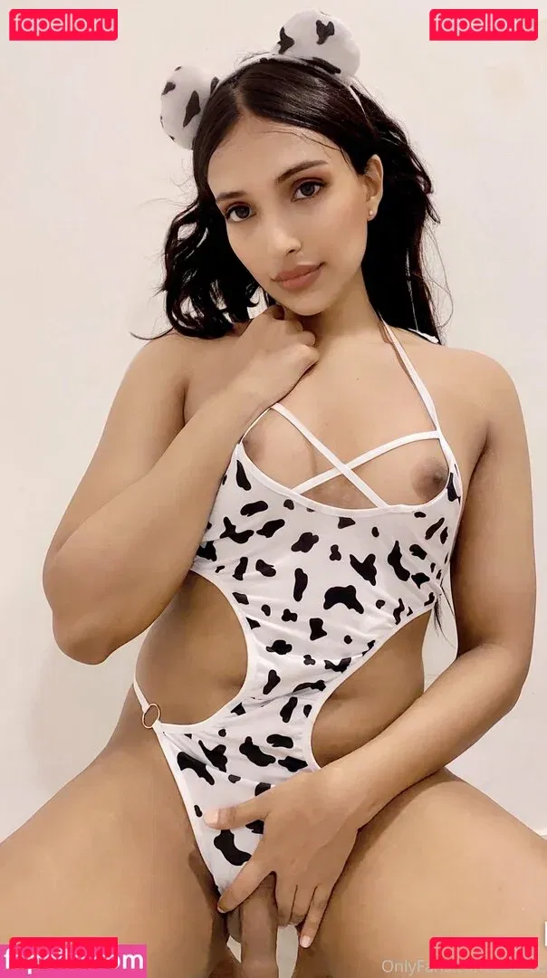 zorilee Onlyfans Photo Gallery 