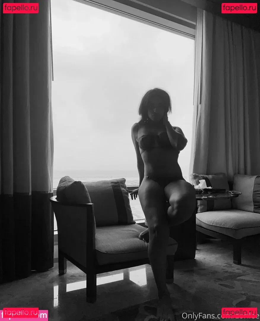 zorilee Onlyfans Photo Gallery 