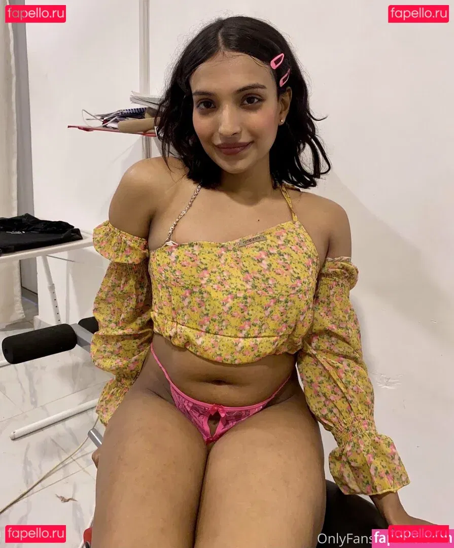 zorilee Onlyfans Photo Gallery 