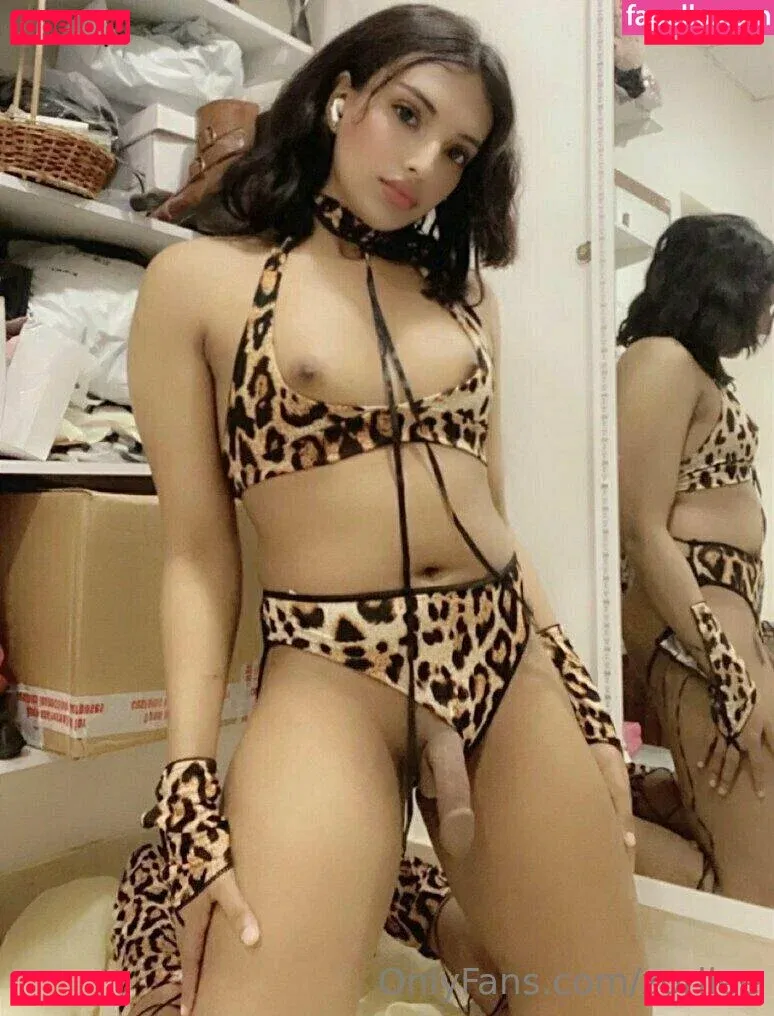 zorilee Onlyfans Photo Gallery 