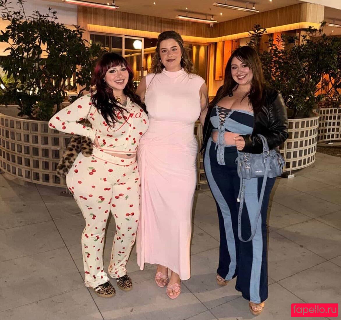 reiinapopclips Nude Onlyfans Photo 6