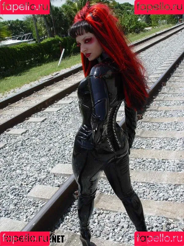 RubberDoll Onlyfans Photo Gallery 