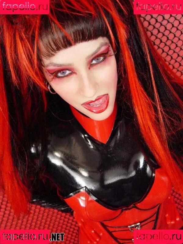 RubberDoll Onlyfans Photo Gallery 