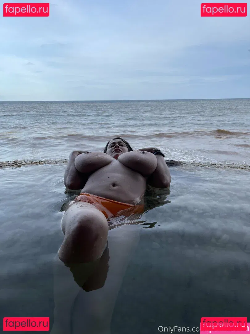 leannecrow Onlyfans Photo Gallery 