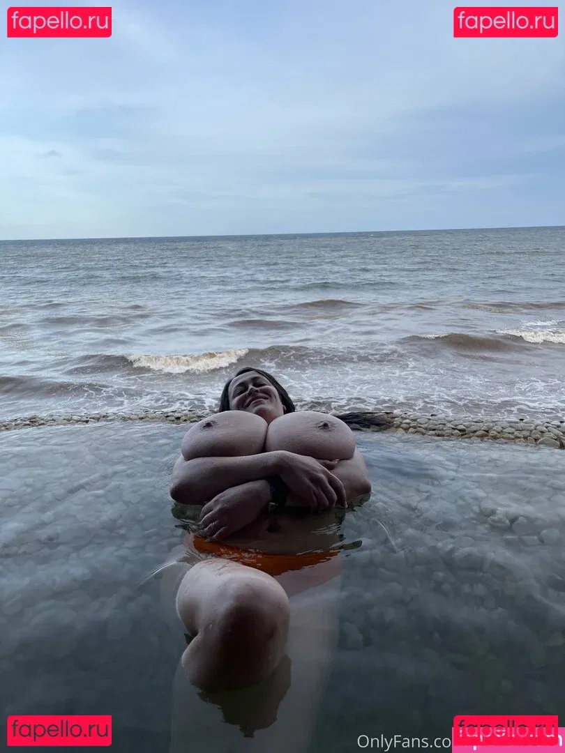 leannecrow Onlyfans Photo Gallery 