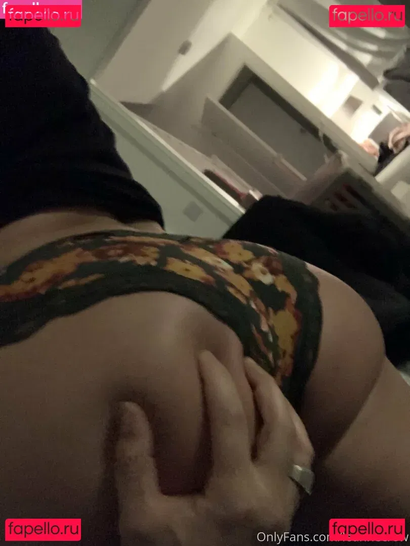 leannecrow Onlyfans Photo Gallery 