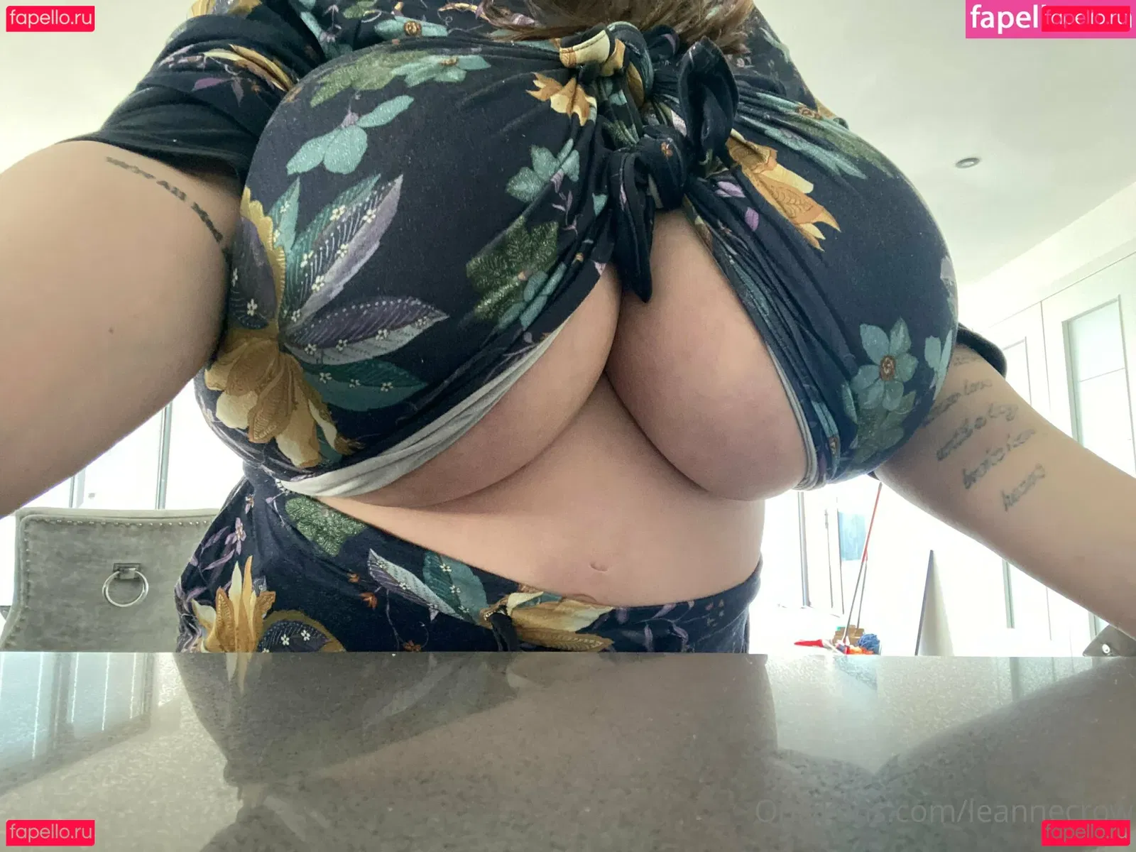 leannecrow Onlyfans Photo Gallery 