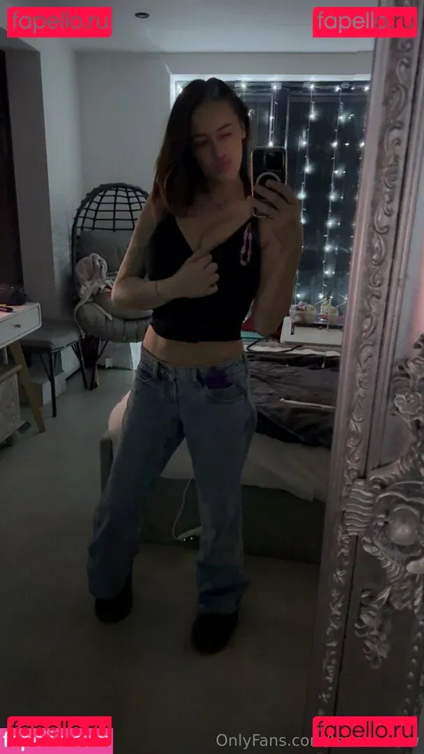 leannecrow Onlyfans Photo Gallery 