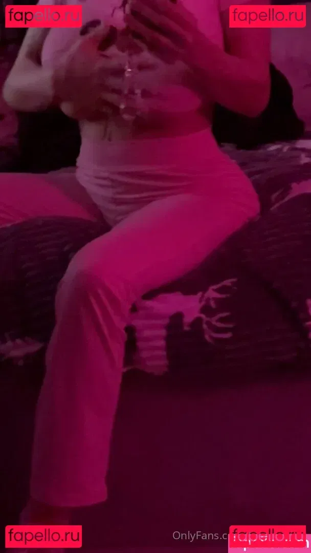 leannecrow Onlyfans Photo Gallery 