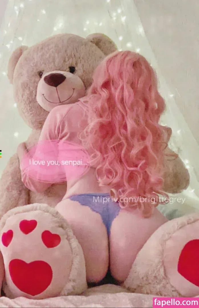 Brigitte Grey Onlyfans Photo Gallery 