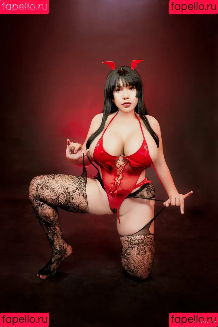 queenie16.1 Onlyfans Photo Gallery 