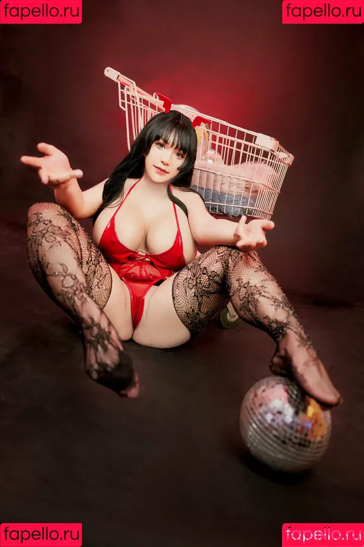queenie16.1 Onlyfans Photo Gallery 