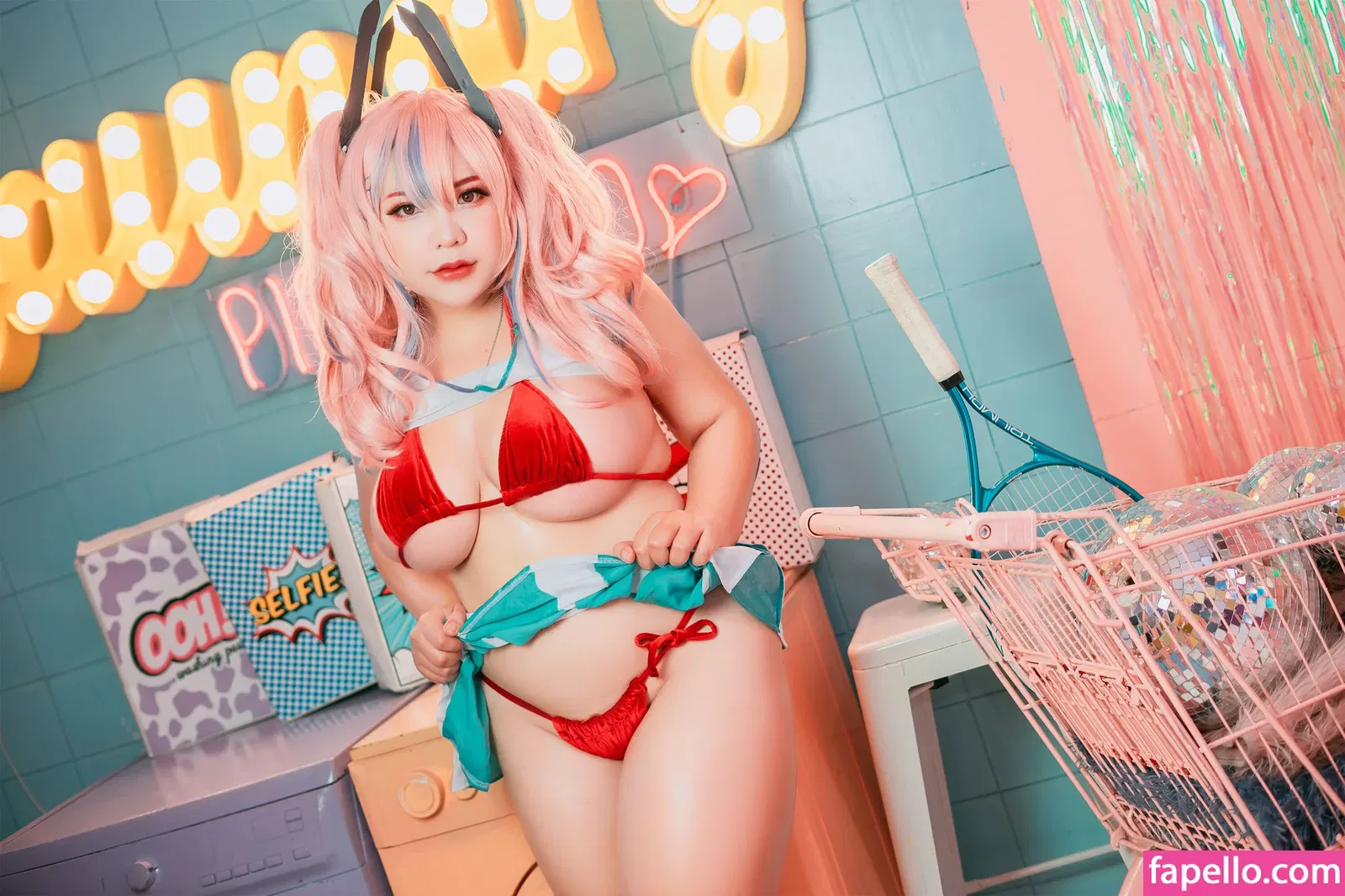 queenie16.1 Onlyfans Photo Gallery 