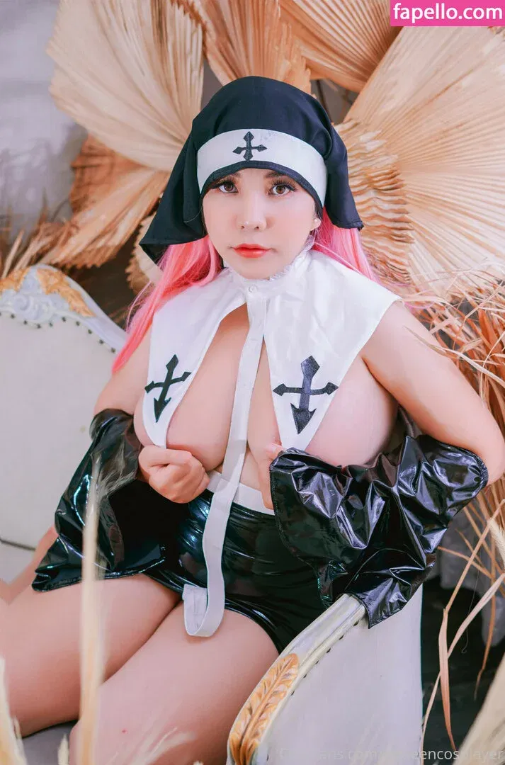 queenie16.1 Onlyfans Photo Gallery 